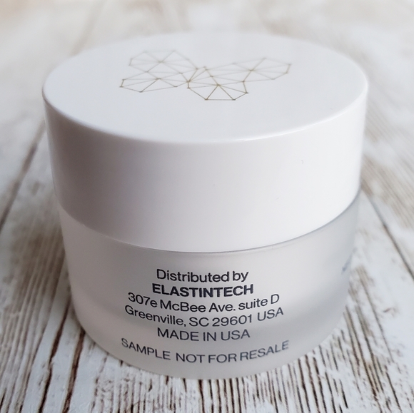 Neolastin Revitalize & Firm Eye Cream, 10ml, NWT - Picture 2 of 2